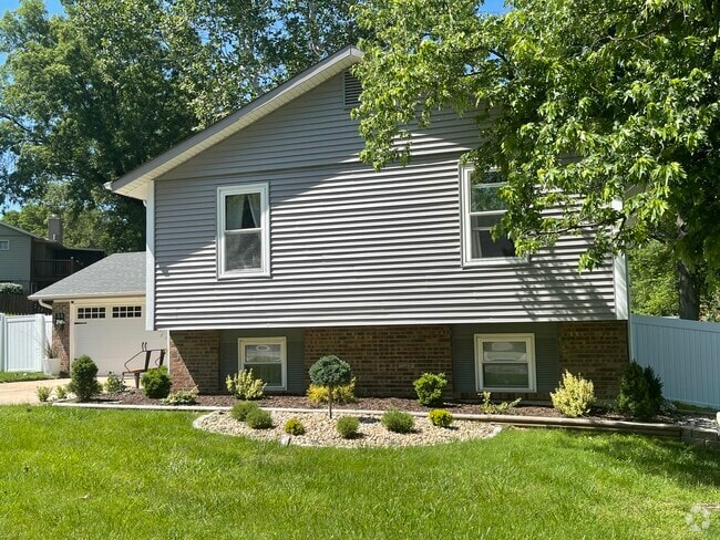 Building Photo - 33 Country Creek Dr Rental