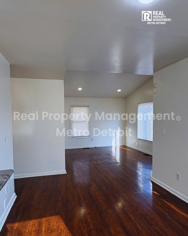 Photo - 433 Navahoe St