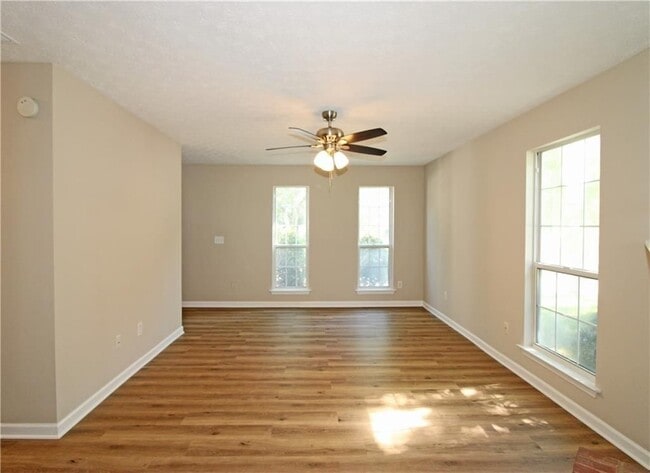 Photo - 1334 Ambercrest Way