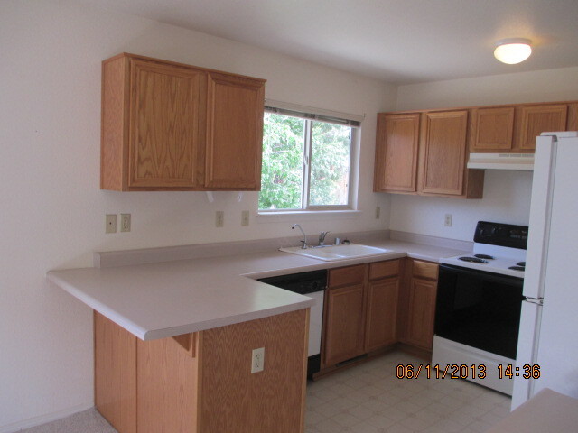 Photo - 972 Hillside Dr