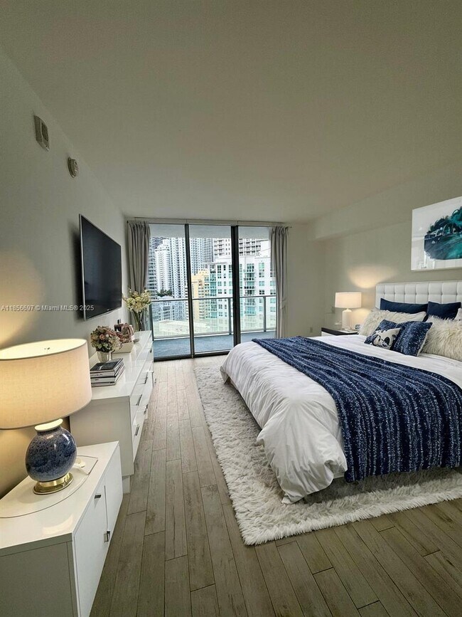 Photo - 1300 Brickell Ave Unidad 2112 Rental