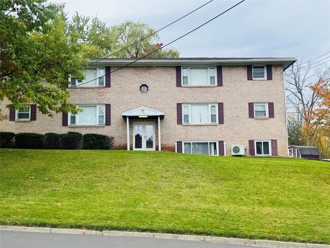 Building Photo - 300 Rano Blvd Unit 1