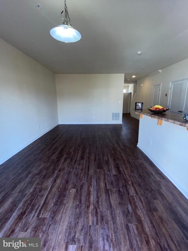 Photo - 234 Garrison Way