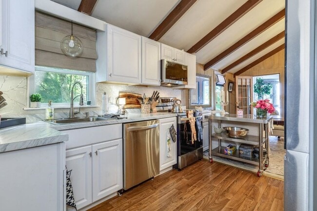 Photo - 8 Frost Rd