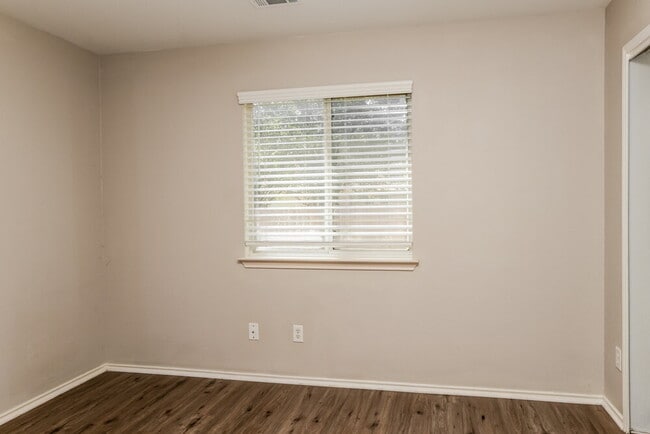 Photo - 1301 Ty Cobb Pl