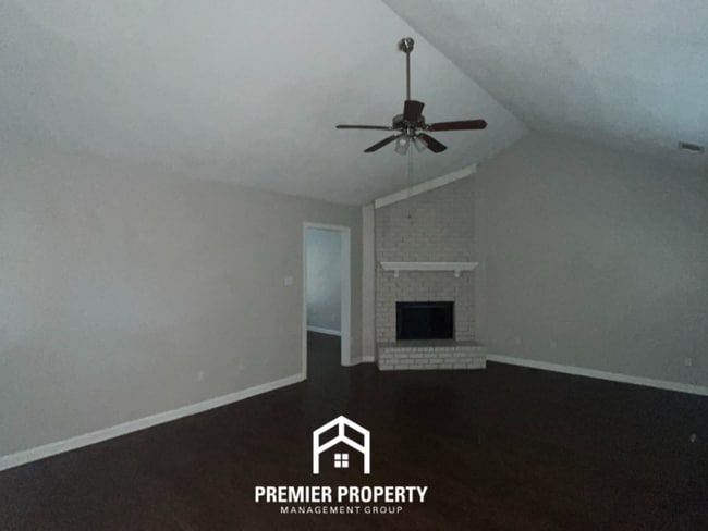 Photo - 6988 Dokkum Cove