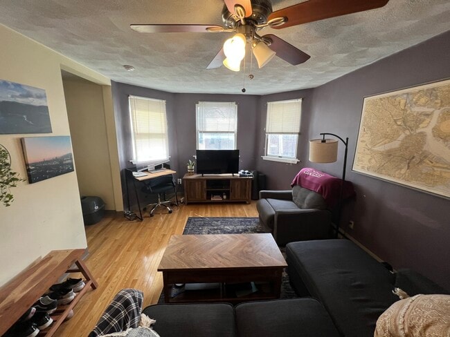 Photo - 217 Holland St Unidad 2B