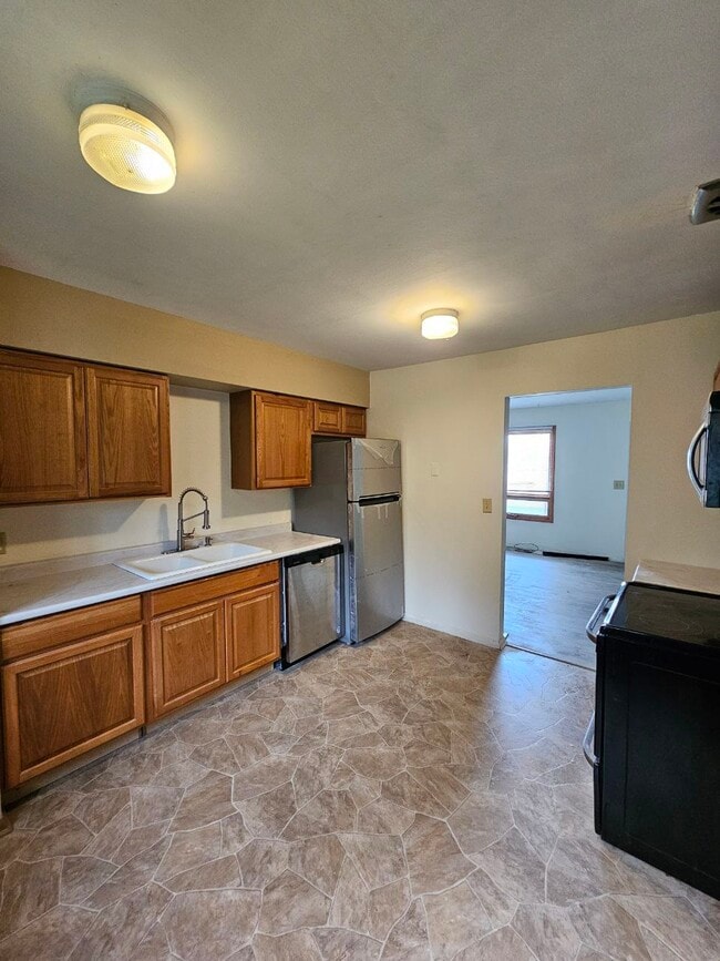Photo - 130 E Pomeroy St