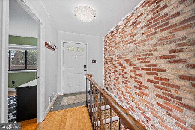 3895 Steppes Ct Unit 3895B