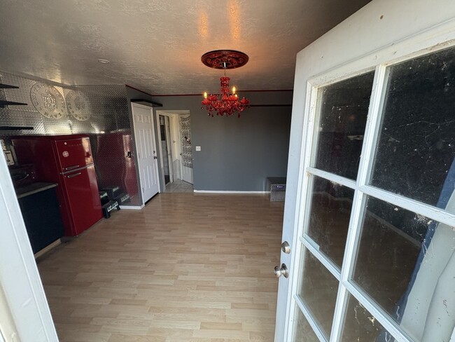 Photo - 147 Lakeview Dr