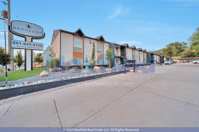 North Salt Lake 2 BD 1 BA - $500.00 Security Deposit OAC -Brookside Lofts Unit 18