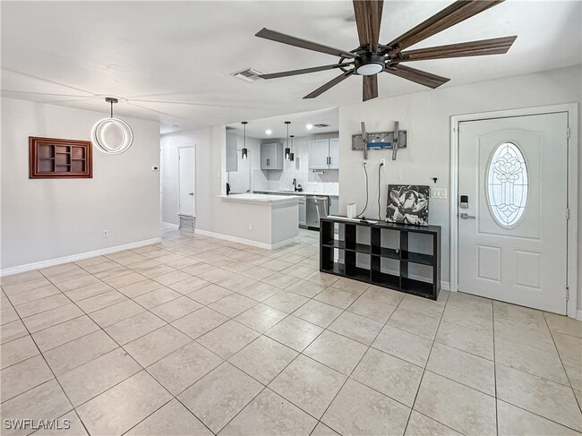 Photo - 429 Morgan Cir S