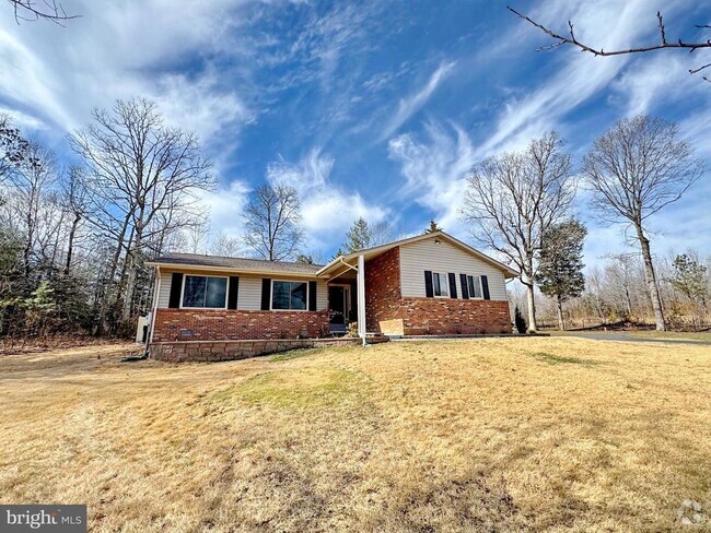 Building Photo - 401 Butternut Ct Rental