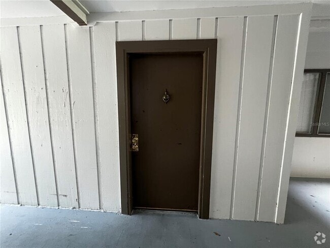 Building Photo - 6519 W Newberry Rd Unit 604 Rental