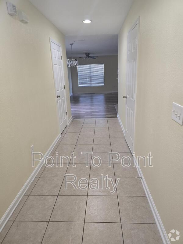 Building Photo - 811 Black Cherry Dr S Rental