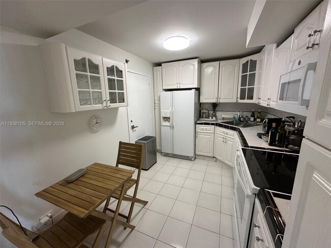 Photo - 6039 Collins Ave Unit 1434