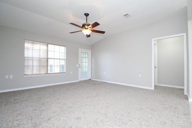 Photo - 701 Thornwood Pl