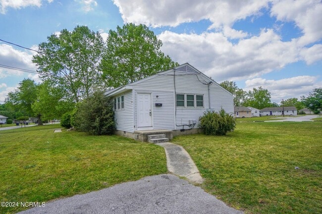 Photo - Lawn Care Included in Jville City Limits!