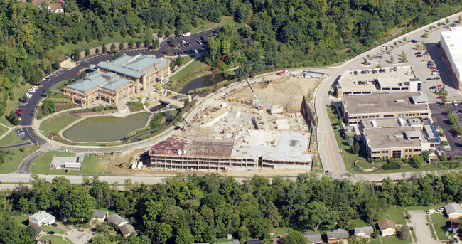 Building Photo - Vantage at Anderson Towne Center Rental