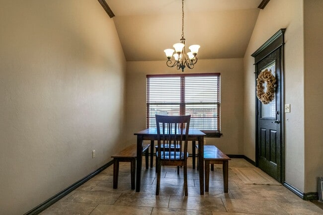 Photo - Perfect 4 bed, 2 bath, 3 car in The Grove/Deer Creek