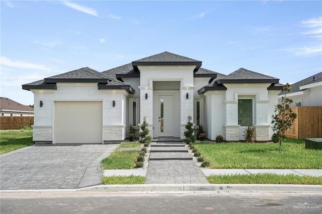 Building Photo - 19 E Boxwood Ave