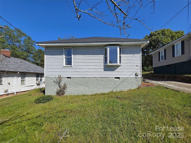 Photo - 106 Falls Rd