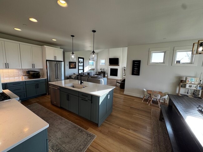 Photo - 169 Riparian Way