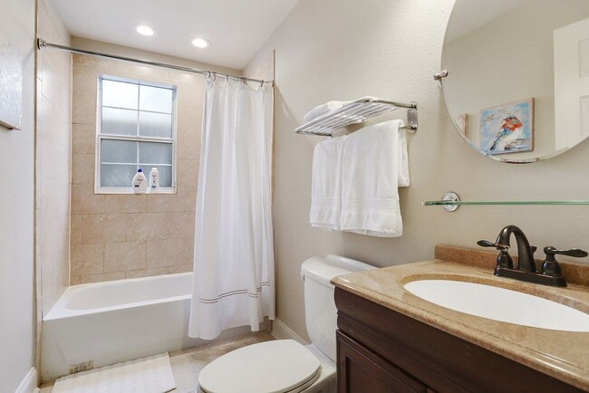 Photo - 1607 St Ann St. Unit 3
