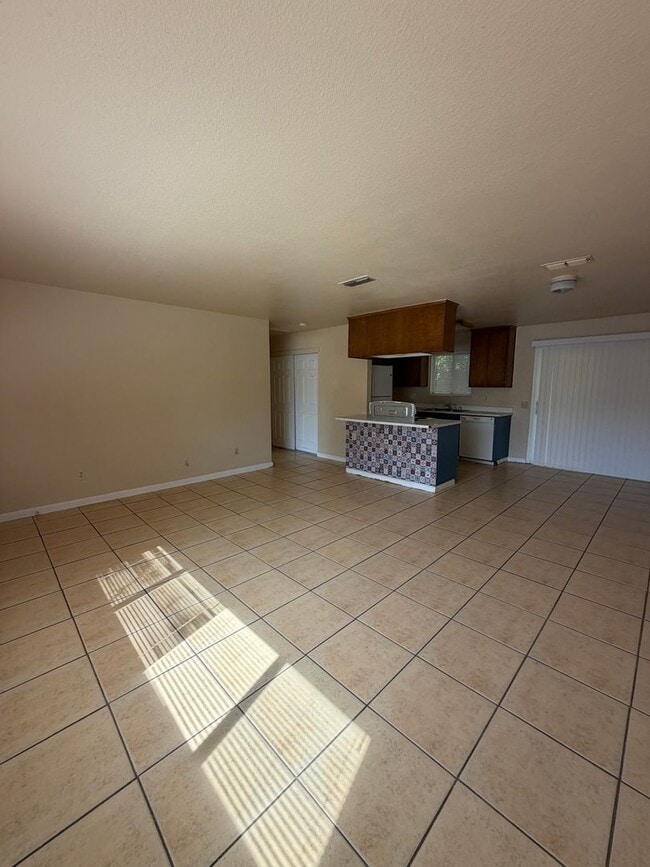 Photo - 3735 Myrtle Ave Unidad 3735 MYRTLE AVENUE