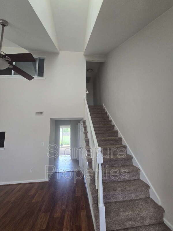 Photo - 3831 Buchanan Dr