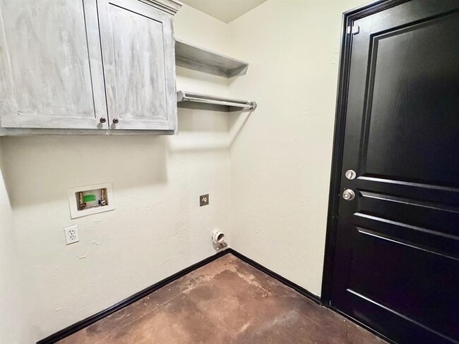 Photo - 4609 NW 161st St