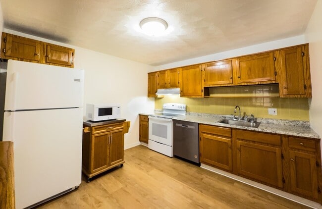 Photo - 13 Silvestri Cir Unit 23