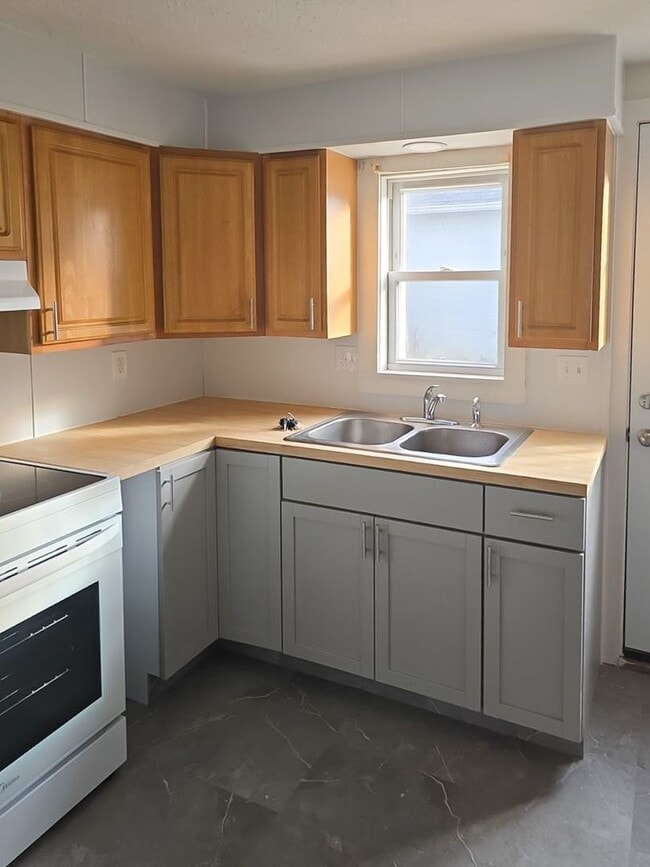 Building Photo - 621 S 6th St Unit Apt 1