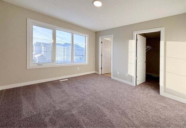 Photo - 20724-20742 42 Avenue NW