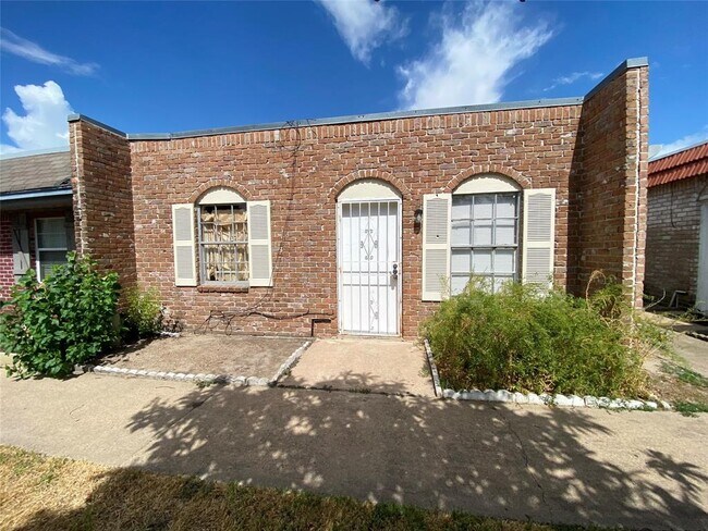 Photo - 1405 Shadowdale Dr Unit 65