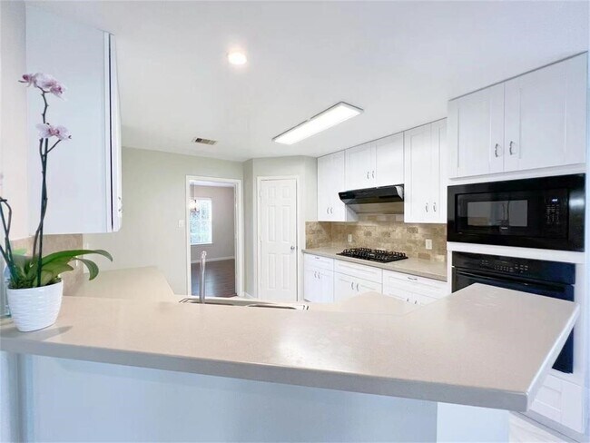 Photo - 18102 Red Oak Manor Ln