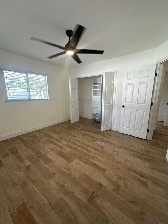 Photo - 4390 Maple St NE