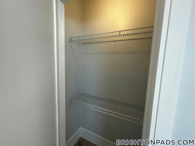 124 Kenrick St Unit 5