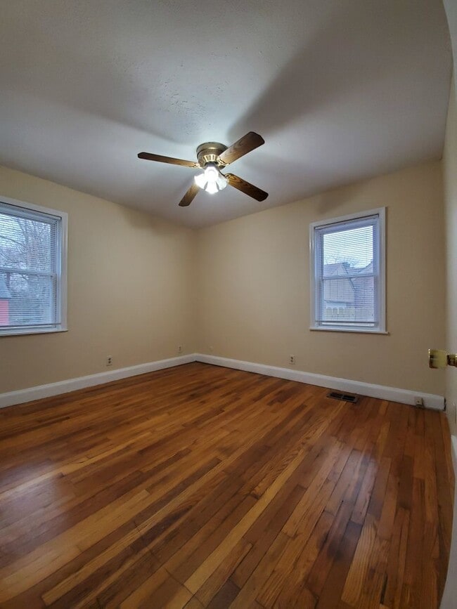 Photo - 3 Bedroom/1 bath House - Okolona area