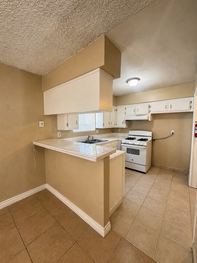Photo - 1107 L St Unit A