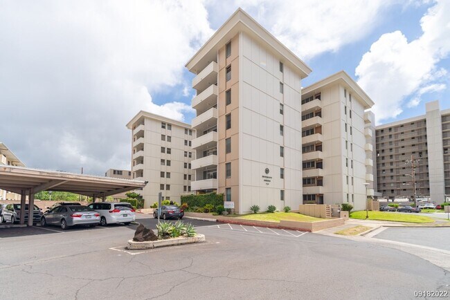 Photo - Upgraded 2BR 1BA 1PARKING near Waikiki & UH Manoa! Dishwasher & Washer/Dryer In Unit!
