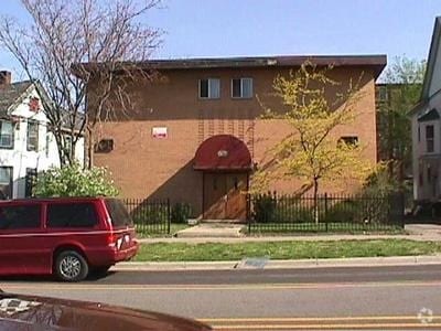 607 Hill St - 607 Hill St