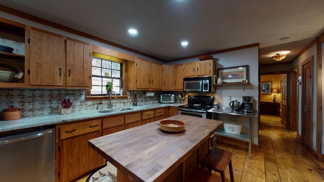 Photo - 121 Redbird Dr