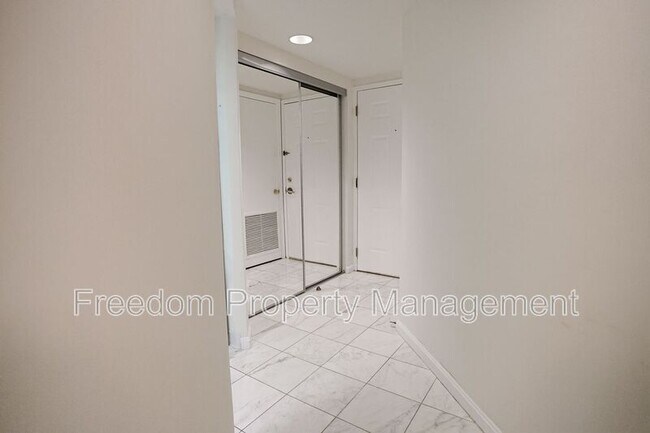 Photo - 2400 Clarendon Blvd Unit 205