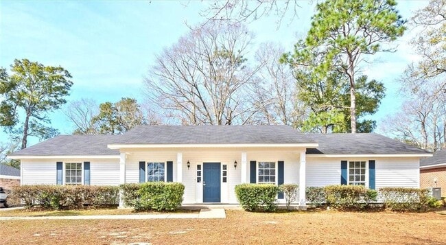 BEAUTY IN POPULAR SMITHFIELD - BEAUTY IN POPULAR SMITHFIELD House