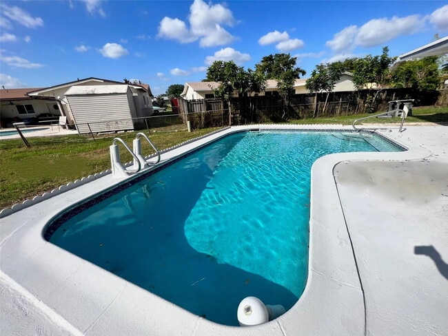 Photo - 8441 NW 18th St