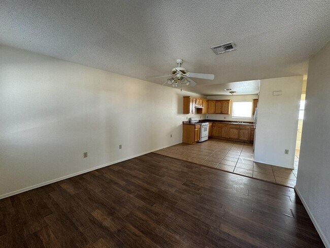 Photo - 8715 Independence Dr