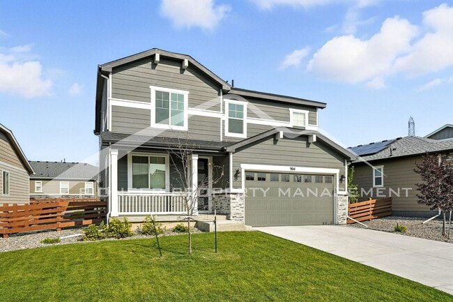 Building Photo - Spacious Home with 2-Car Garage and Centra...