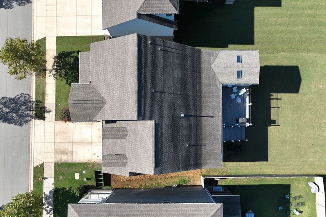 Photo - **EXECUTIVE HOME IN WILLIAMSON COUNTY WITH RARE WALK-OUT BASEMENT AND TONS OF STORAGE**