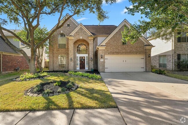 Building Photo - 17827 Scenic Oaks Dr Rental